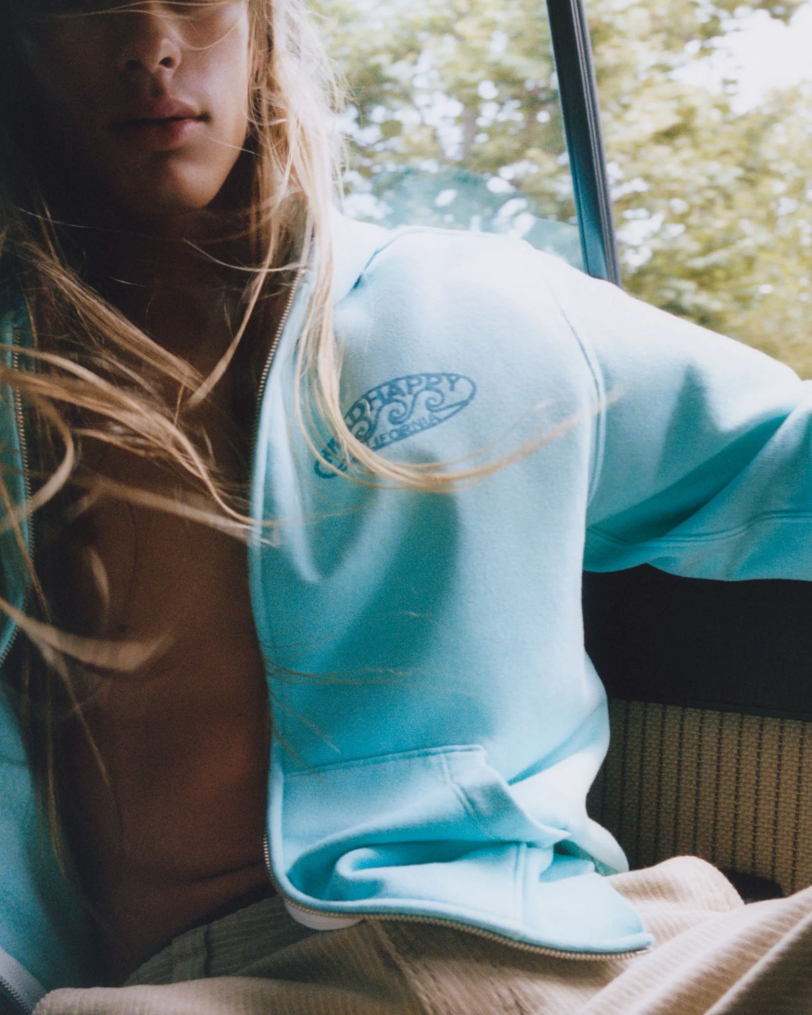 Madhappy California Waves Lightweight Fleece Zip Up - Image 6